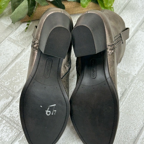 Metallic Ankle Boots - Picture 5 of 8